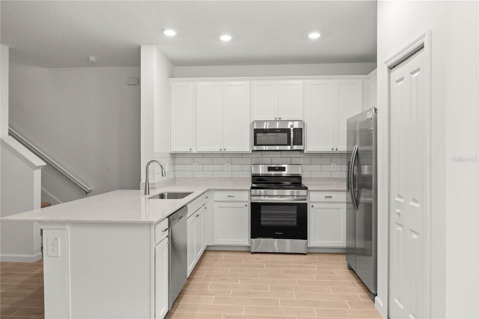 OAK HAMMOCK PRESERVE - Residential Lease