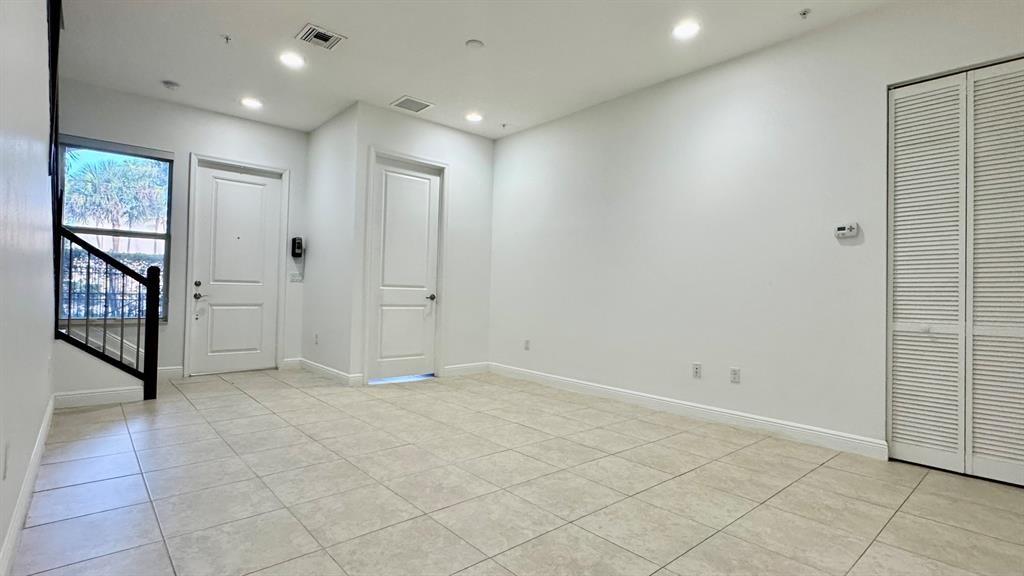 CENTRA FALLS WEST - Residential Lease