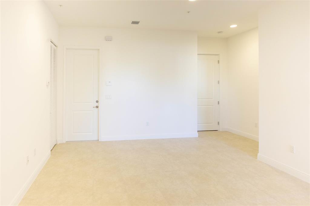 CENTRA FALLS WEST - Residential Lease