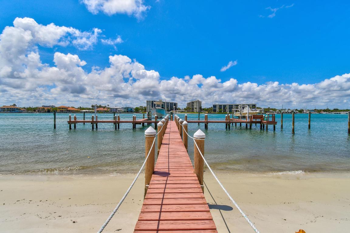 LANDFALL CONDO - Residential