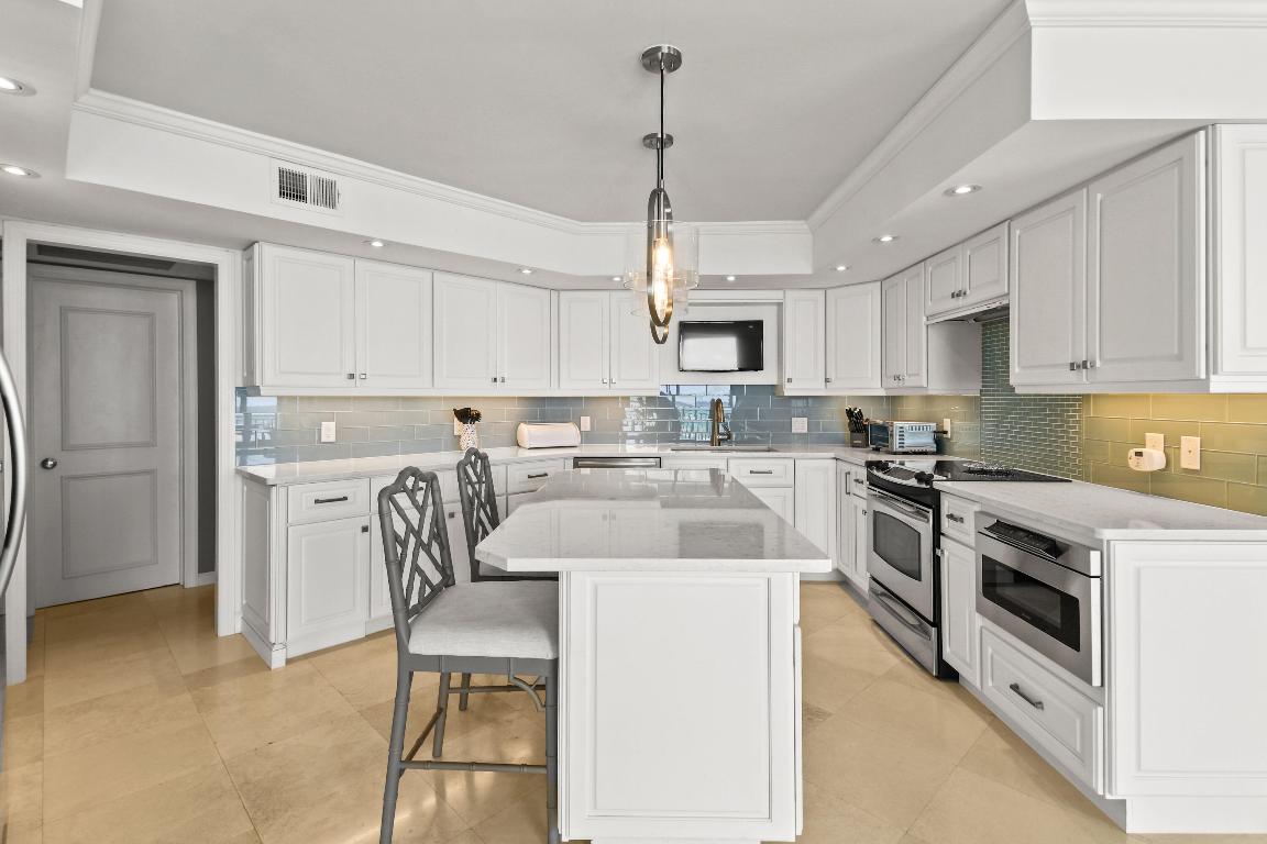 LANDFALL CONDO - Residential