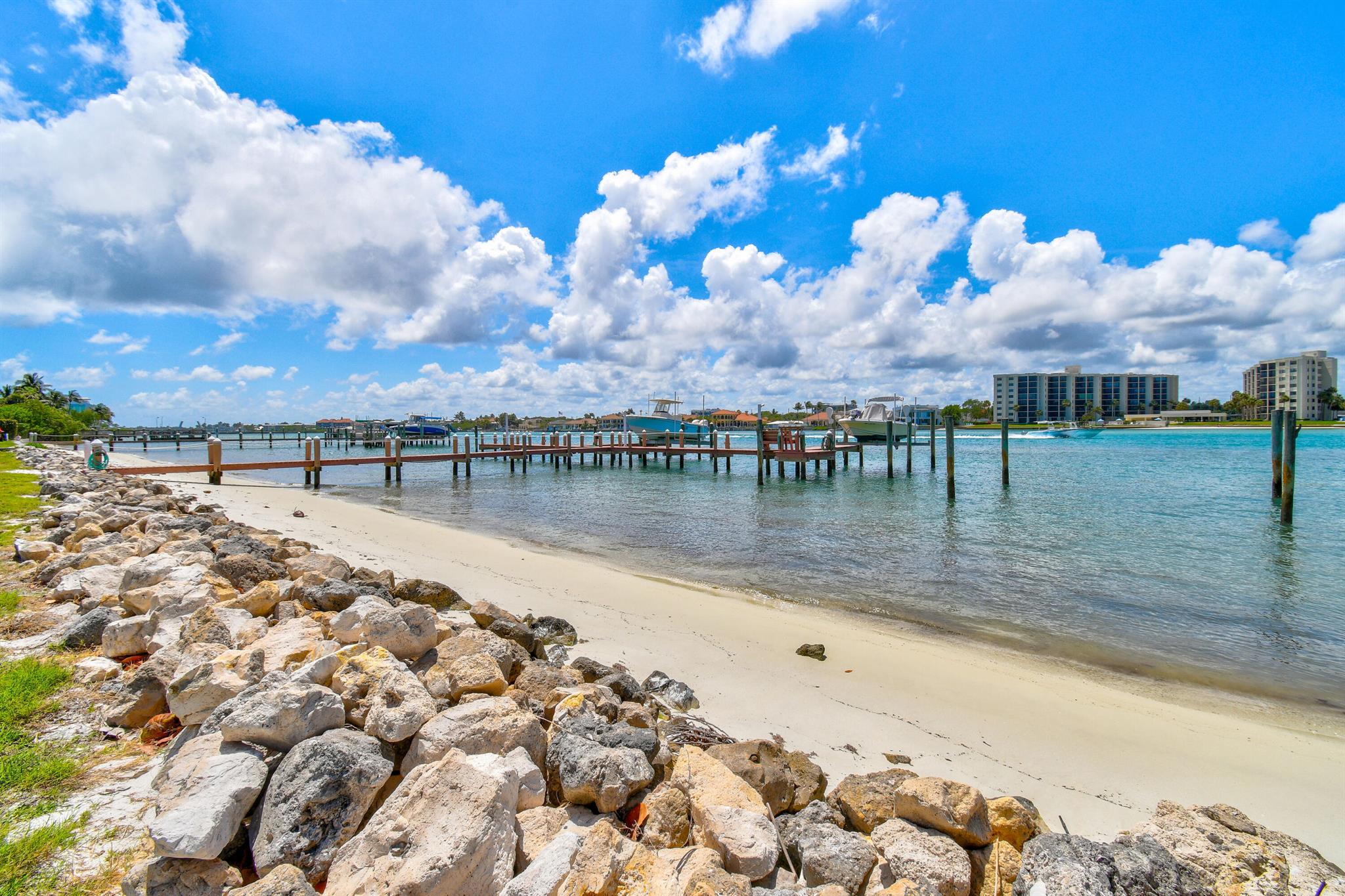 LANDFALL CONDO - Residential