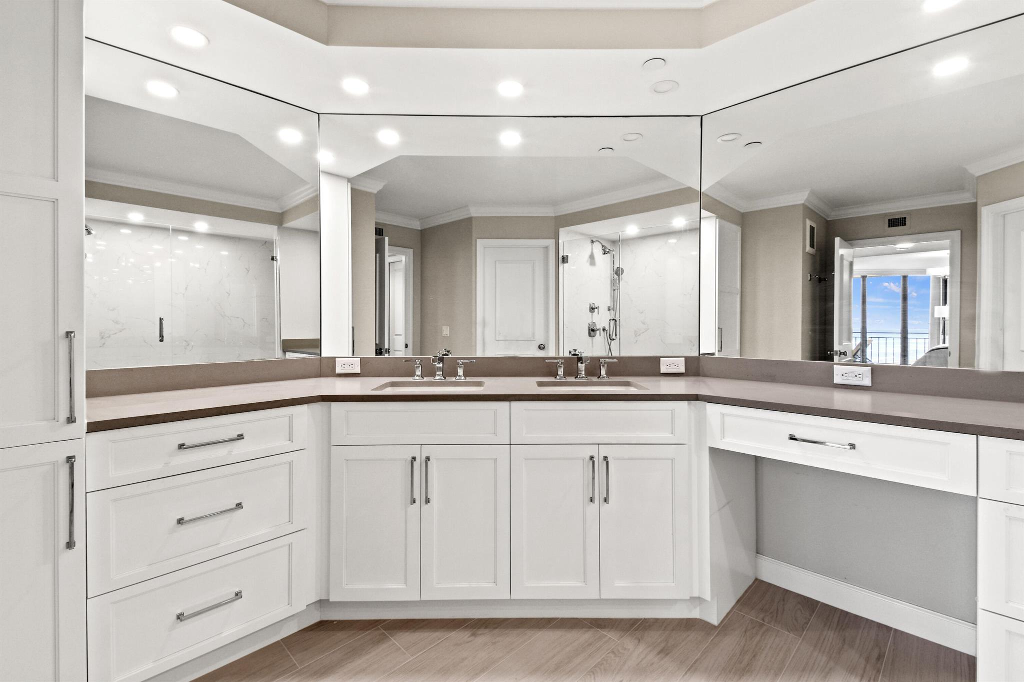 LANDFALL CONDO - Residential