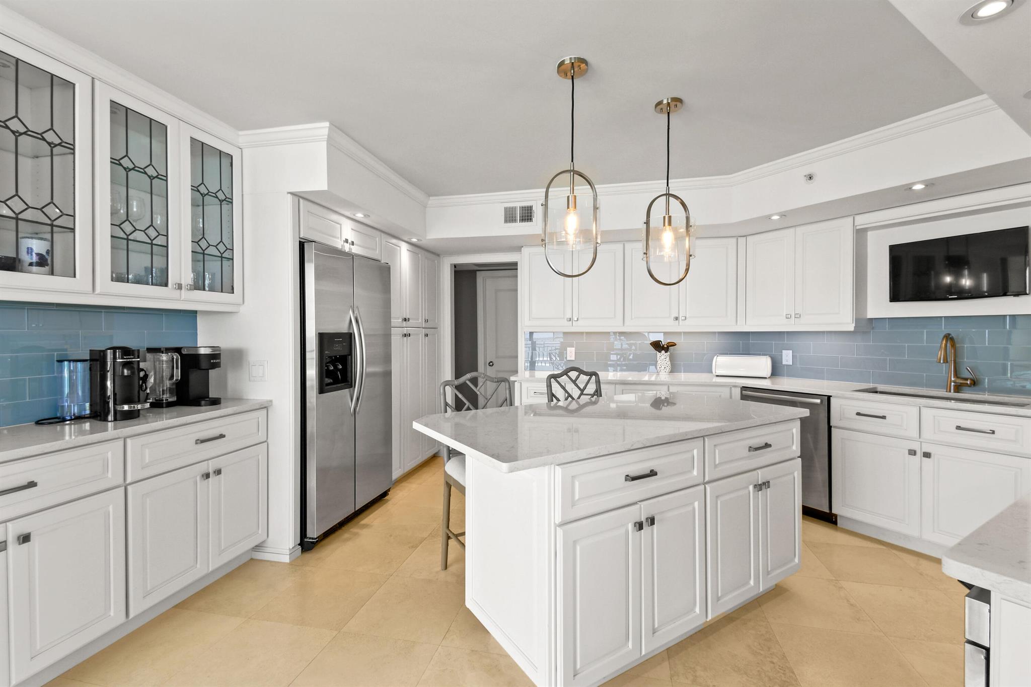 LANDFALL CONDO - Residential