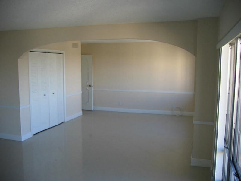 ESSEX TOWER CONDO - Residential Lease