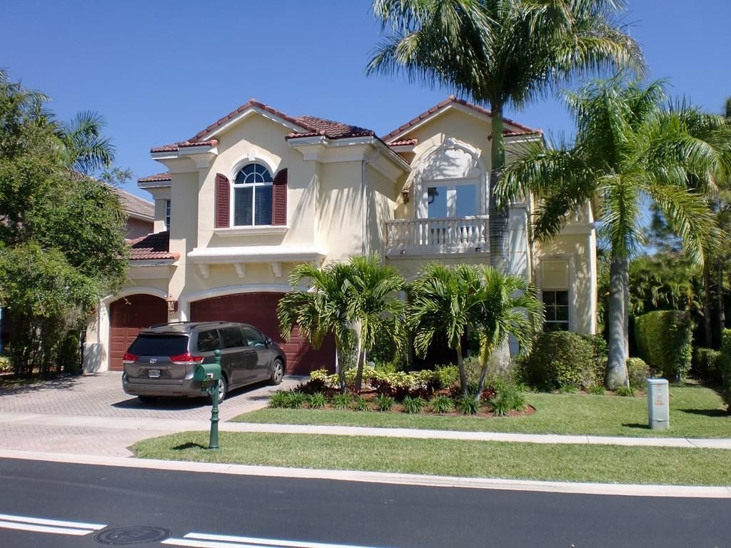 Photo of 21080 Bella Vista Circle, Boca Raton, FL 33428 (MLS # R10749102)