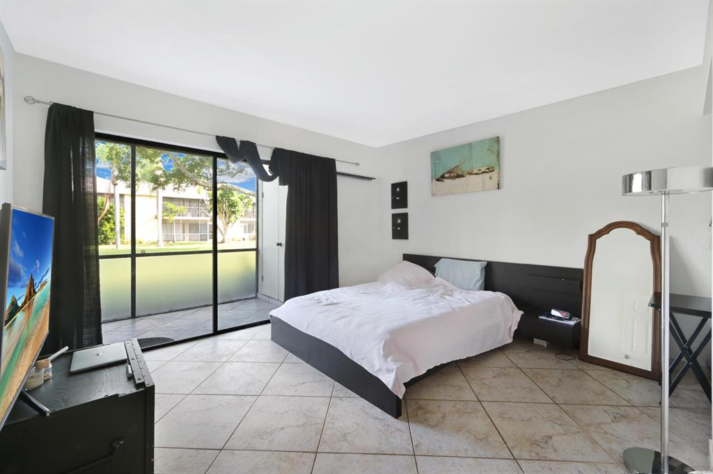 SANCTUARY PINES IN BOCA RATON CONDO - Residential