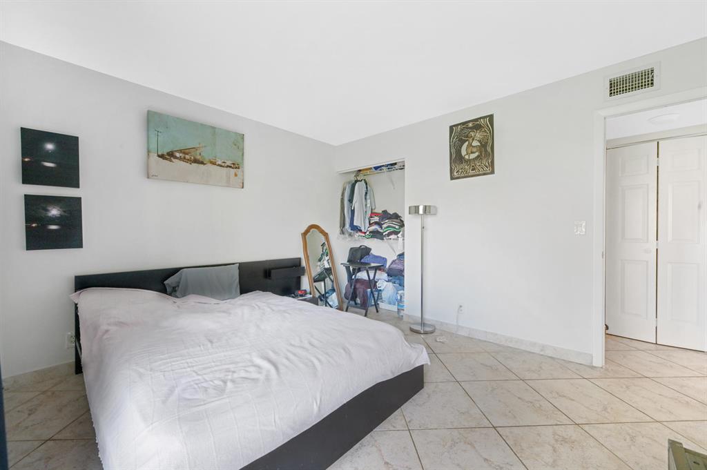 SANCTUARY PINES IN BOCA RATON CONDO - Residential