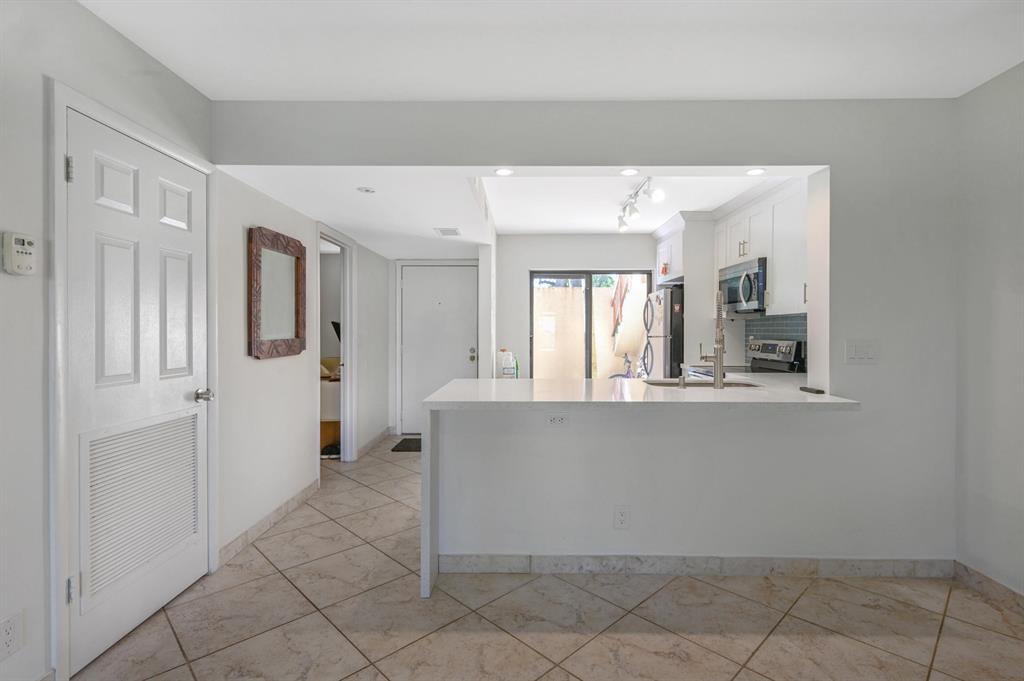 SANCTUARY PINES IN BOCA RATON CONDO - Residential