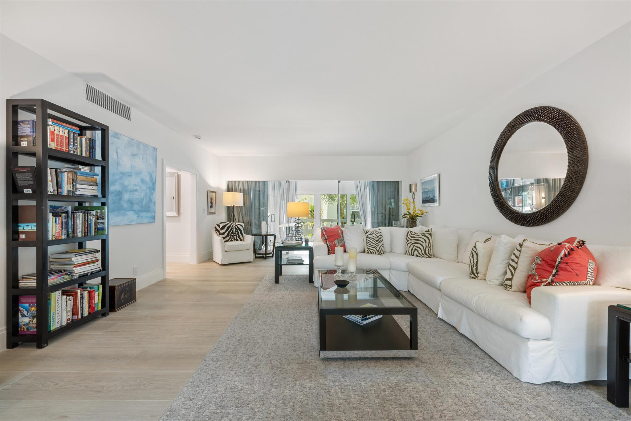 300 S Ocean Boulevard 3g, Palm Beach, FL, 33480/$2,300,000 2 300 S Ocean Boulevard 3g