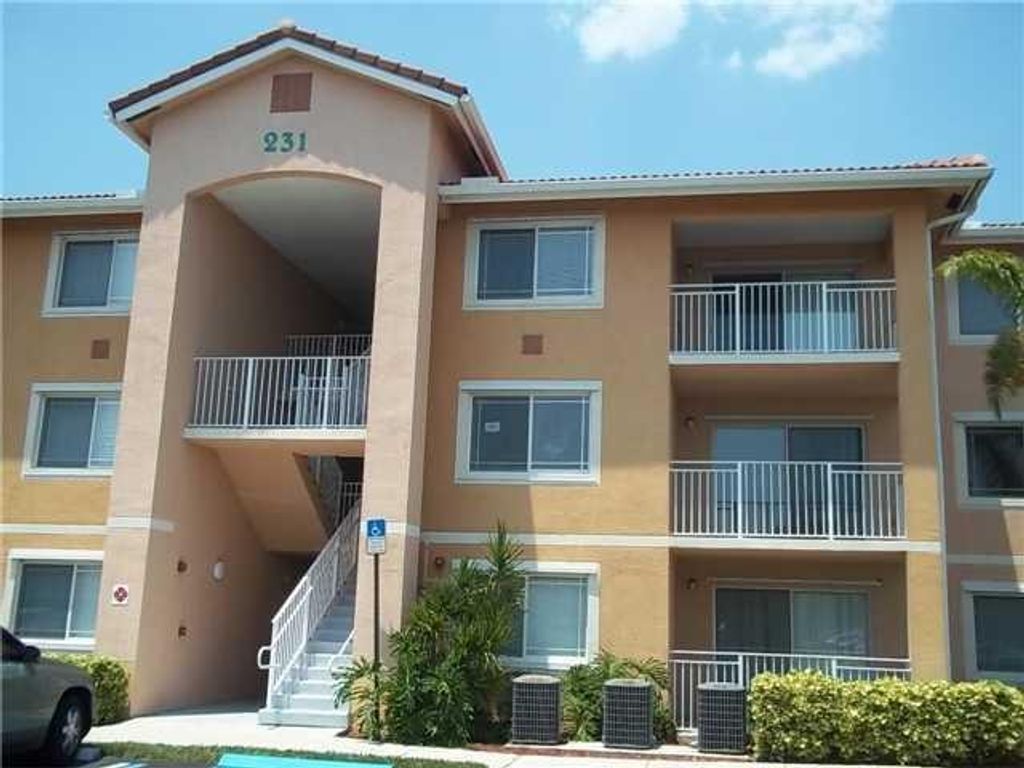 Photo of 231 SW Palm Drive #206, Port Saint Lucie, FL 34986 (MLS # R10965319)