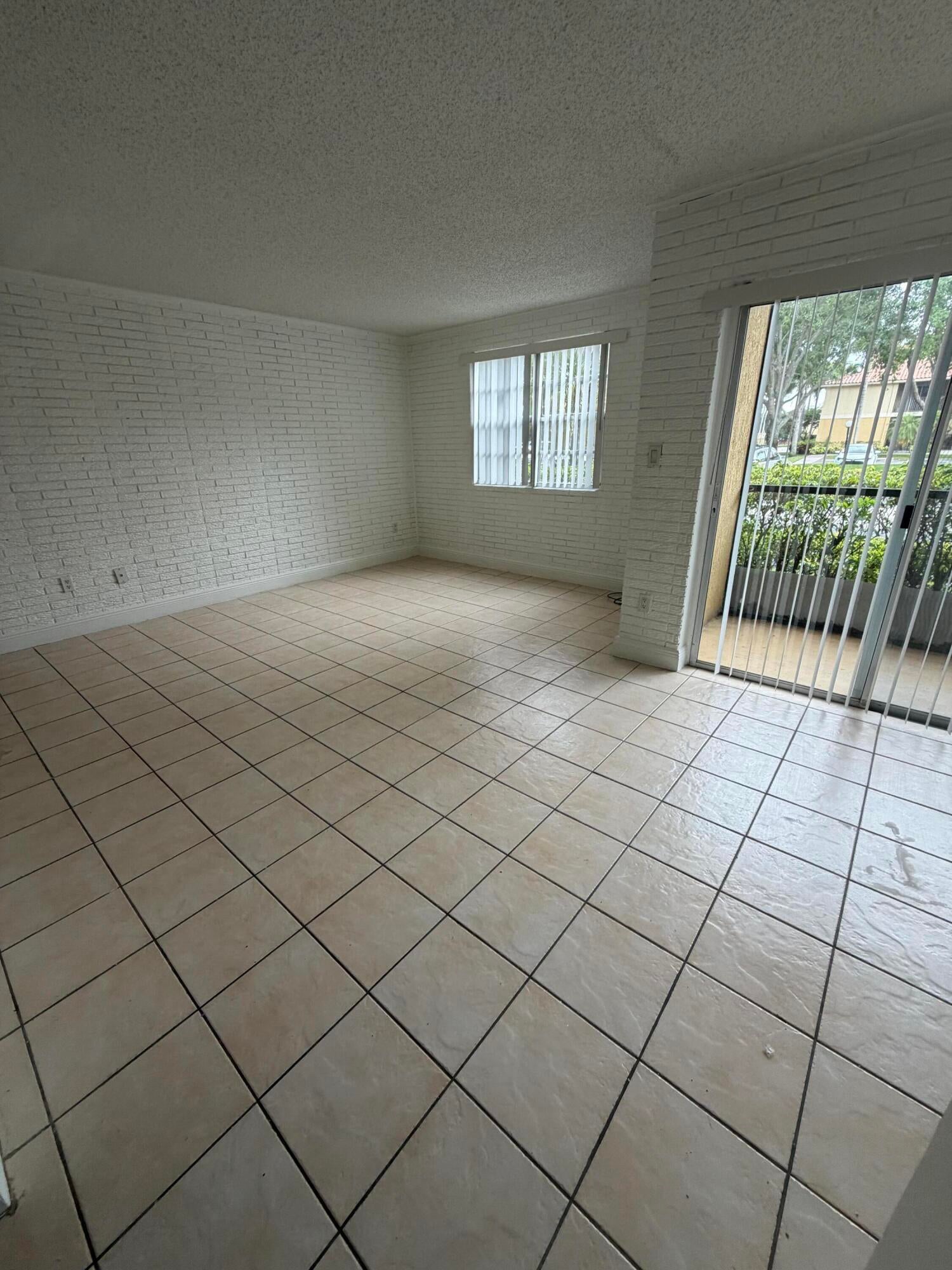 1285 SW 46th Avenue 2709