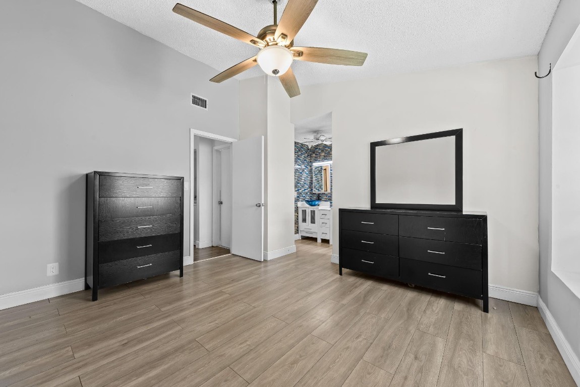 SPRINGDALE LAKE - Residential