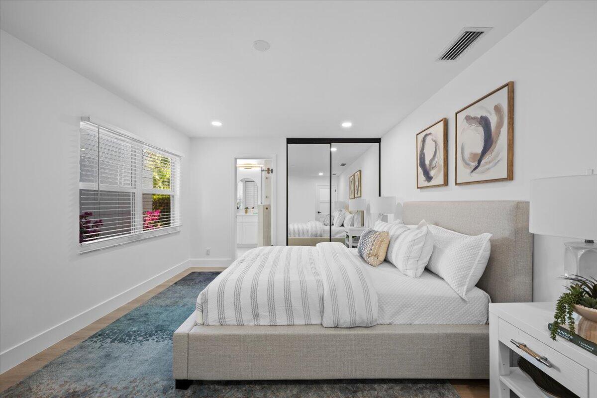 GREENS CAY OF JONATHANS LANDING - Residential