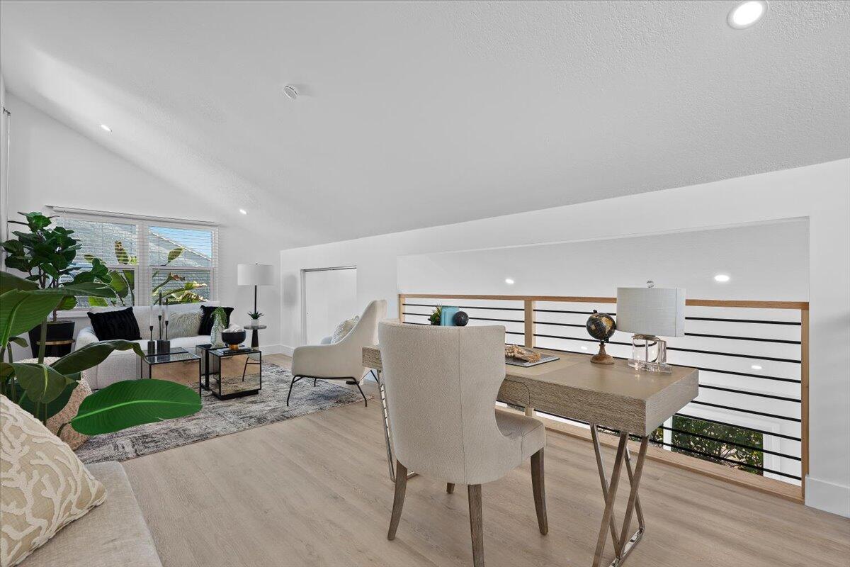 GREENS CAY OF JONATHANS LANDING - Residential