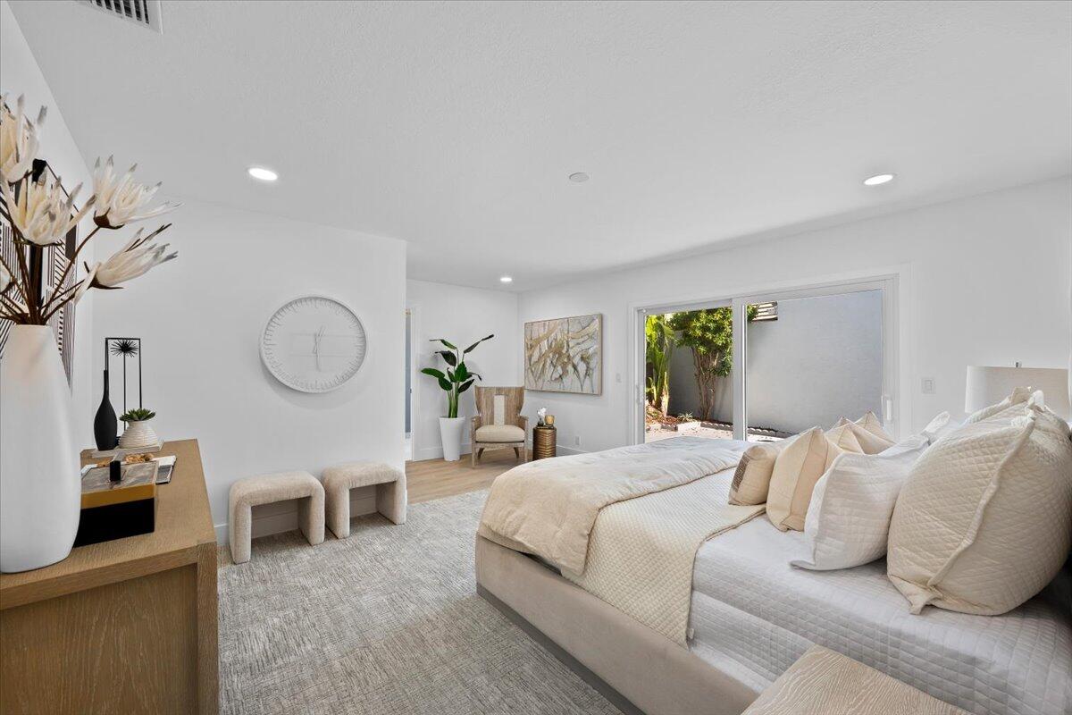 GREENS CAY OF JONATHANS LANDING - Residential