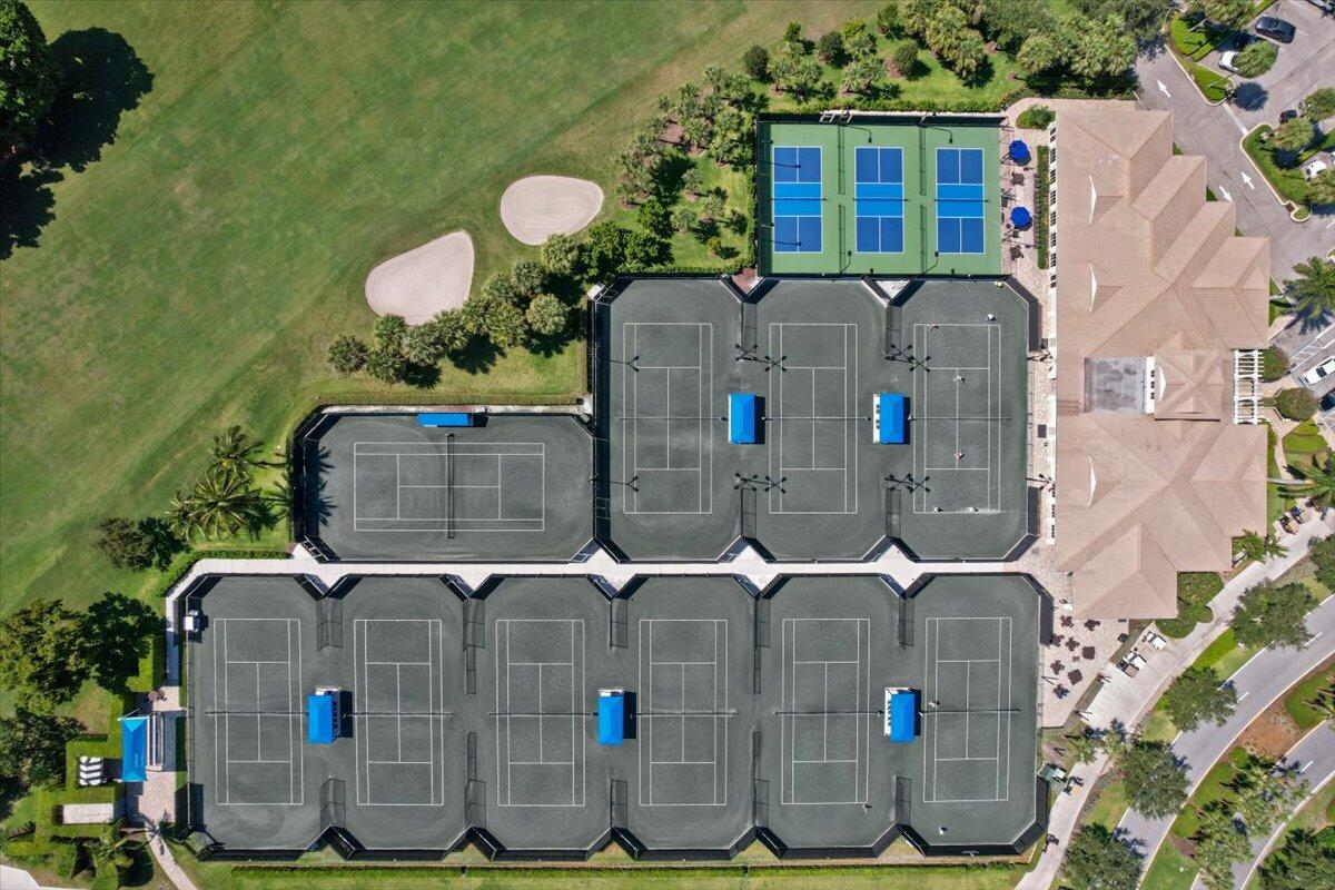 GREENS CAY OF JONATHANS LANDING - Residential