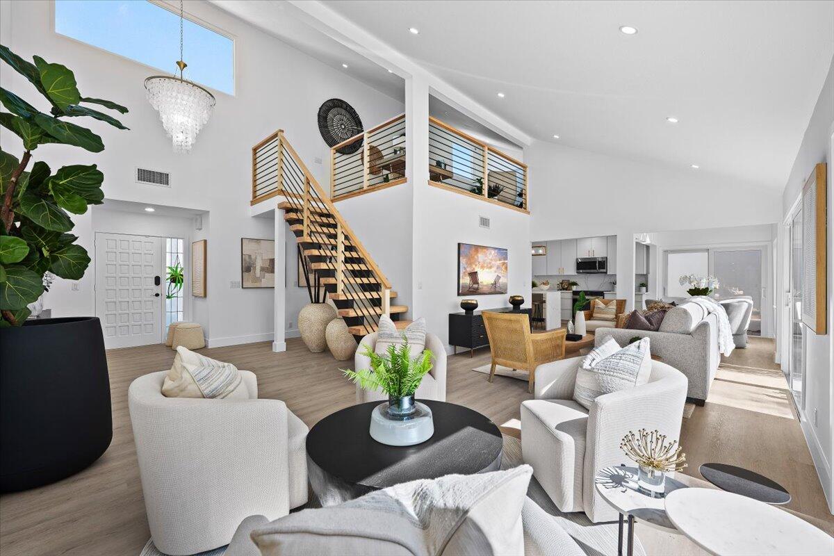 GREENS CAY OF JONATHANS LANDING - Residential