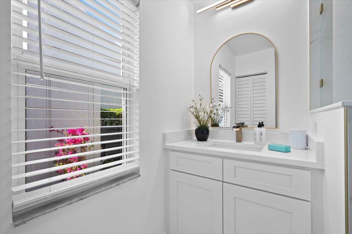 GREENS CAY OF JONATHANS LANDING - Residential