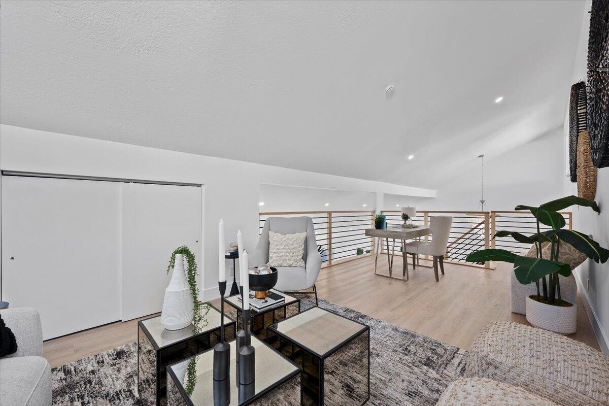 GREENS CAY OF JONATHANS LANDING - Residential