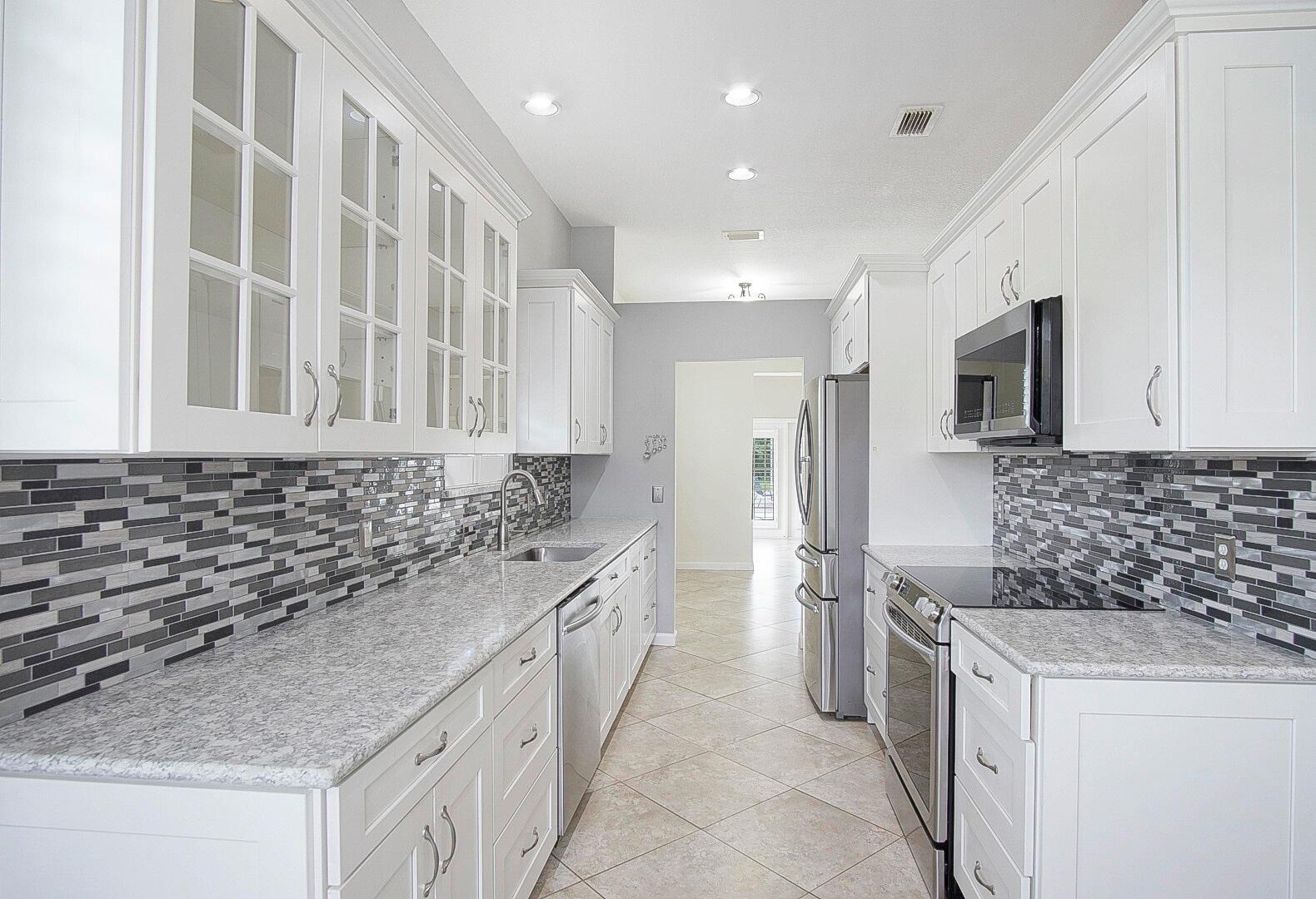 9401 Poinciana Court