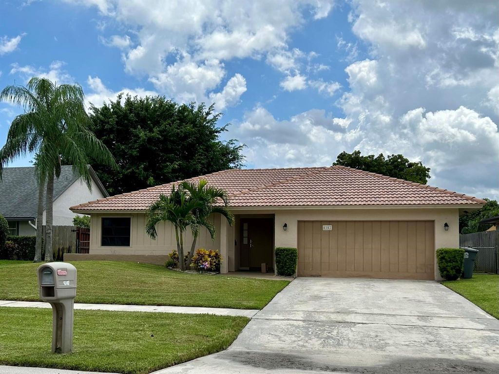 Photo of 6162 Amberwoods Drive, Boca Raton, FL 33433 (MLS # R11113328)
