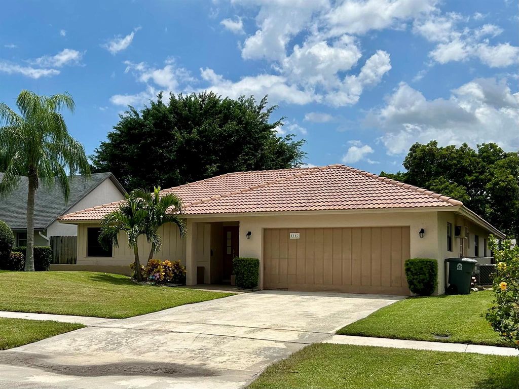 Photo of 6162 Amberwoods Drive, Boca Raton, FL 33433 (MLS # R11113328)