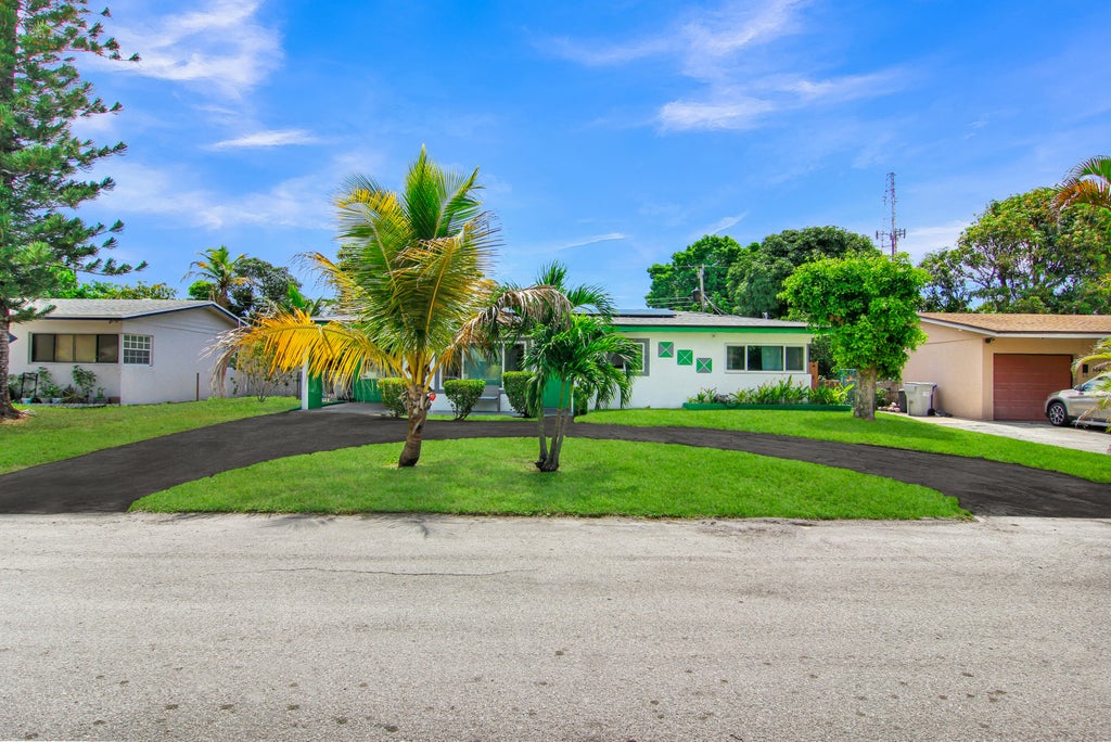 Photo of 1650 NW 1ST Way, Pompano Beach, FL 33060 (MLS # B26080900)