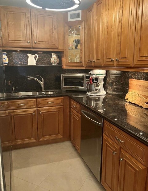 Tiny photo for 284 Grantham F, Deerfield Beach, FL 33442 (MLS # B26026849)