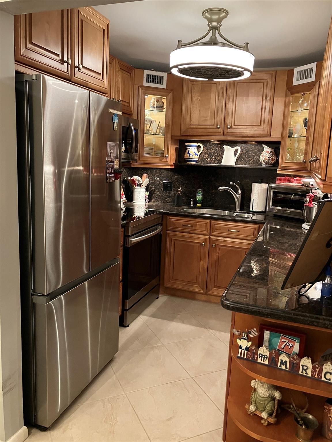 GRANTHAM F CONDO - Residential