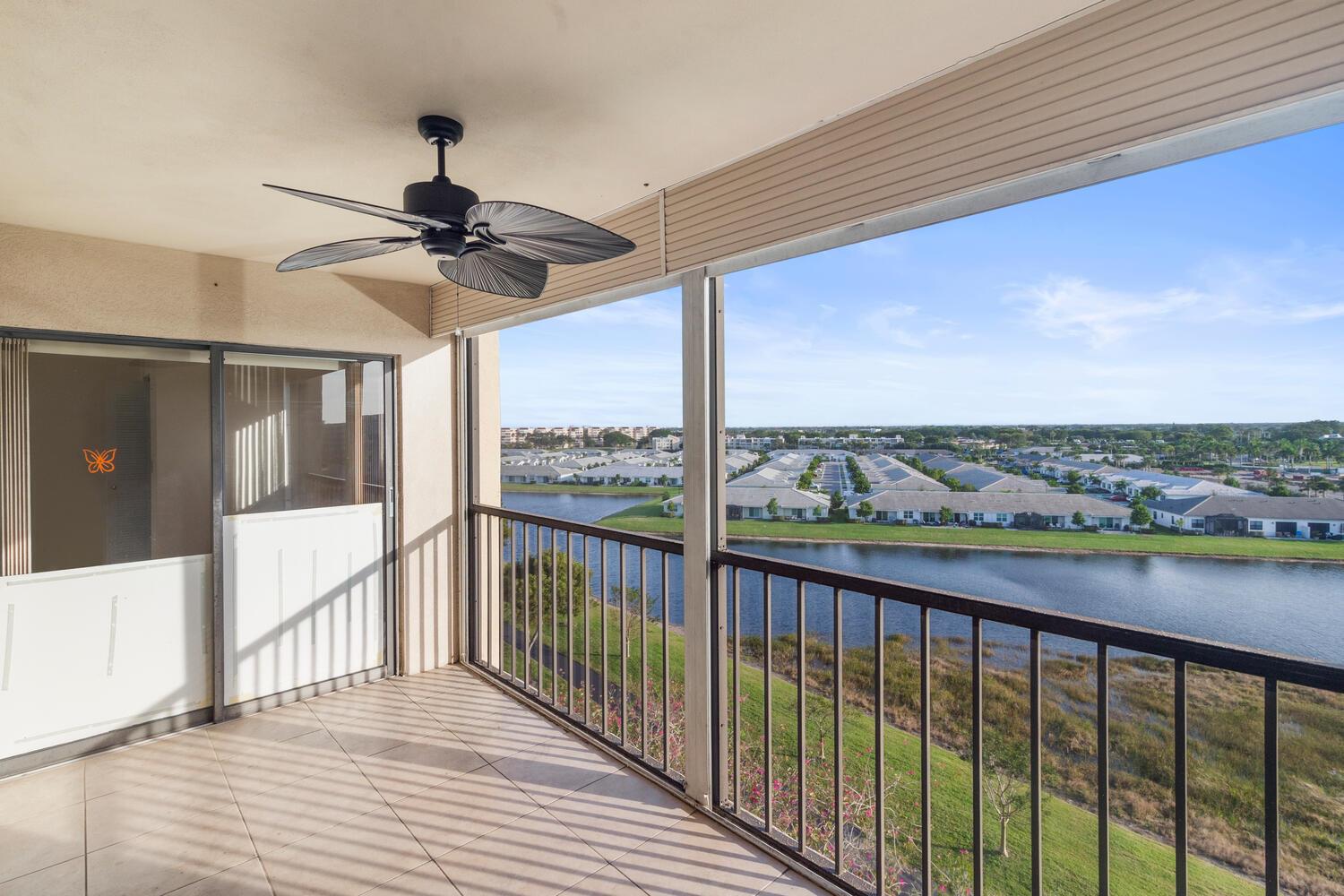 HUNTINGTON LAKES SEC THREE CONDOS - Residential