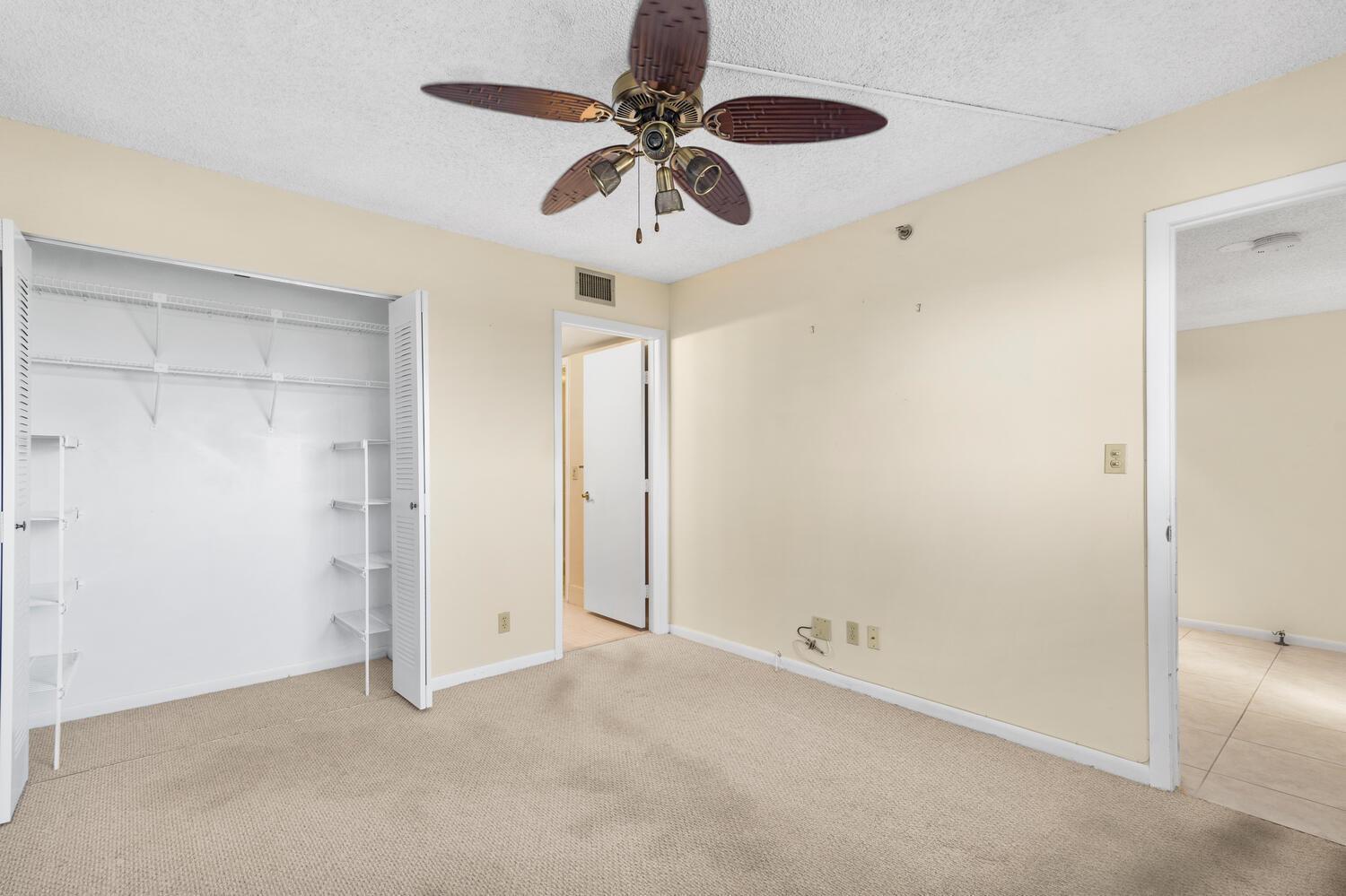 HUNTINGTON LAKES SEC THREE CONDOS - Residential