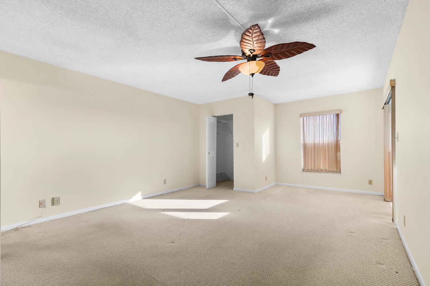 HUNTINGTON LAKES SEC THREE CONDOS - Residential