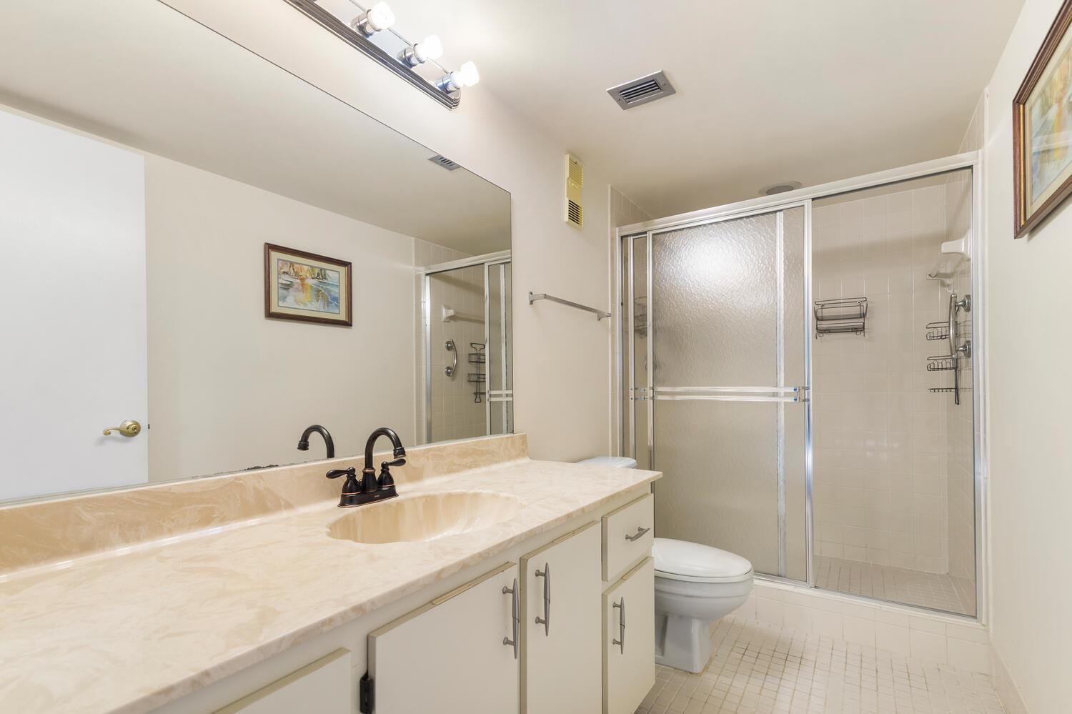 HUNTINGTON LAKES SEC THREE CONDOS - Residential