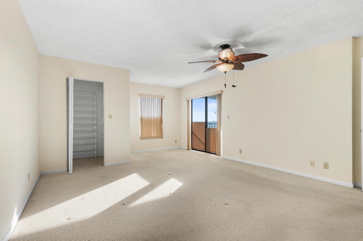 HUNTINGTON LAKES SEC THREE CONDOS - Residential