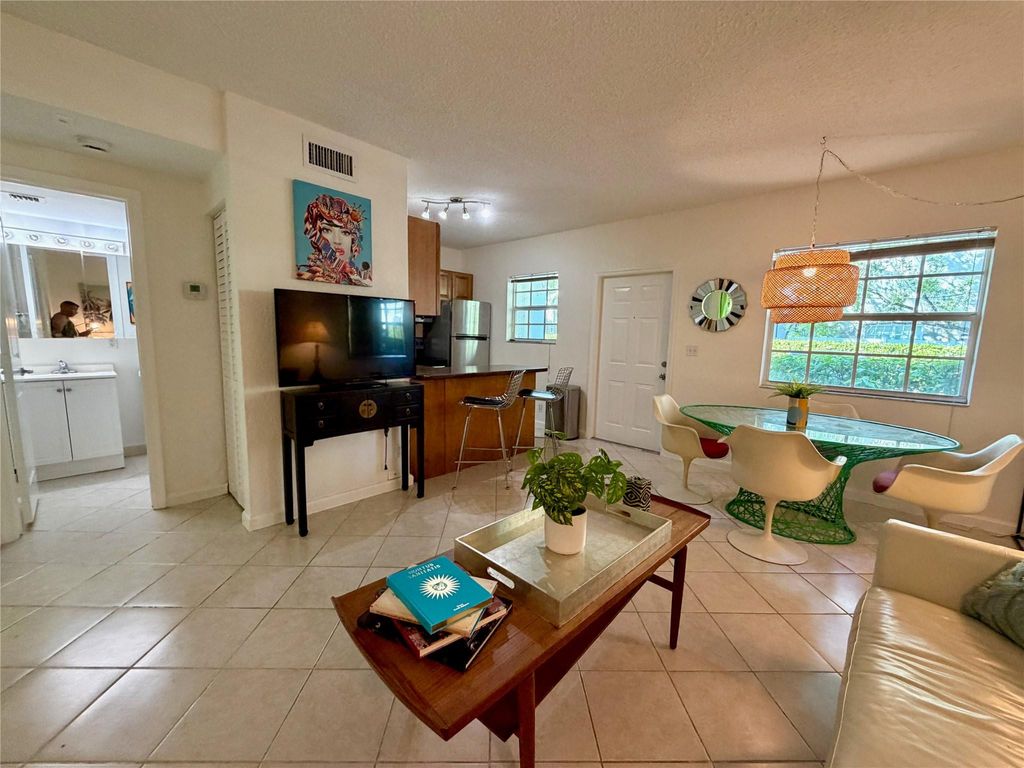 Photo of 2660 NE 8th Avenue #307, Wilton Manors, FL 33334 (MLS # F10555076)