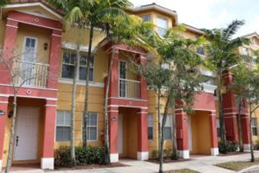 Beautiful 3 bedroom, 3.5 bathroom - 3 story townhouse in the gated community of Shoma Courtyards.  Large 1 car garage with one bedroom and one full bathroom on the ground floor.  Large living area with tile flooring and brand new appliances.  Wood laminate flooring in the bedrooms and staircase.  Excellent location and ready for immediate move-in!