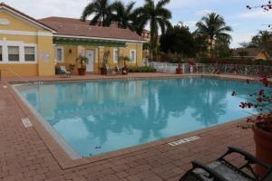 SHOMA TOWNHOMES AT ROYAL - Residential Lease