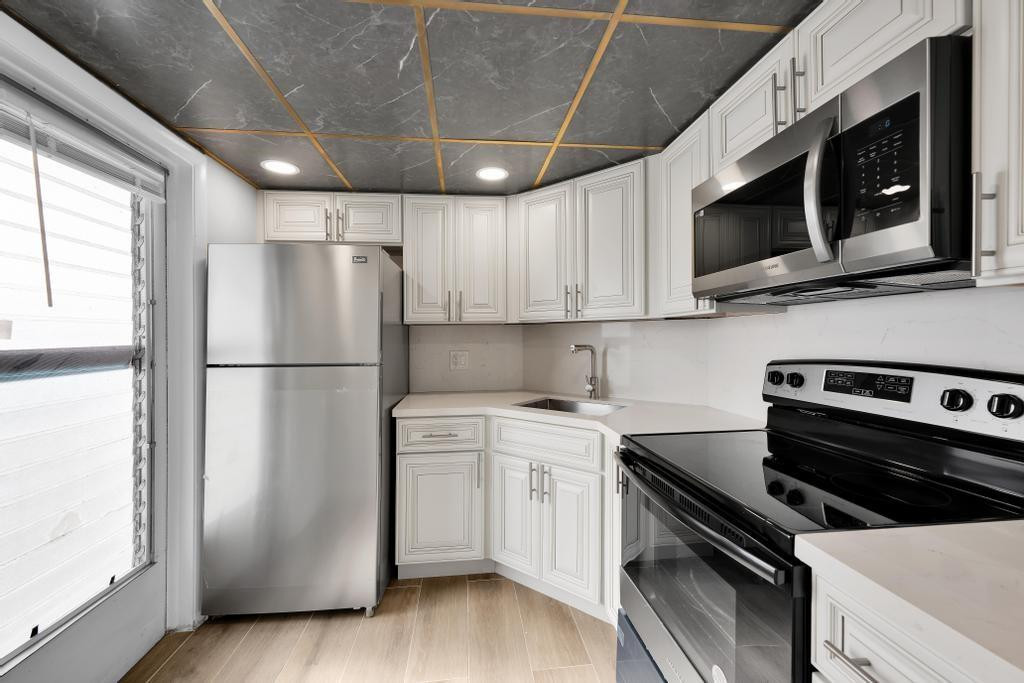 1021 Crystal Lake Drive 202