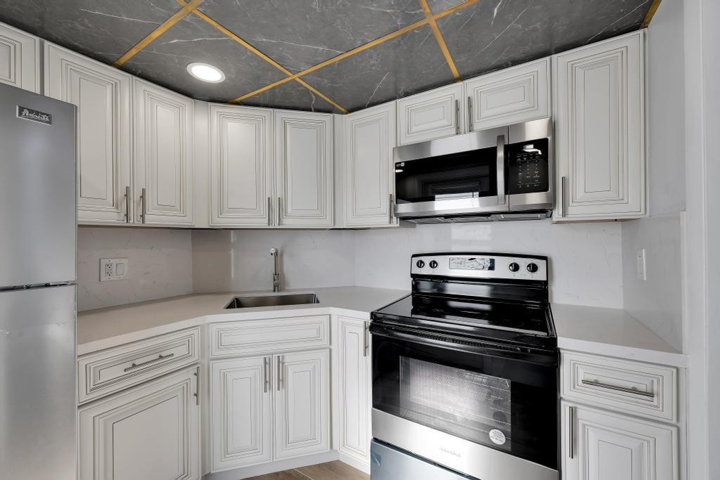 1021 Crystal Lake Drive 202