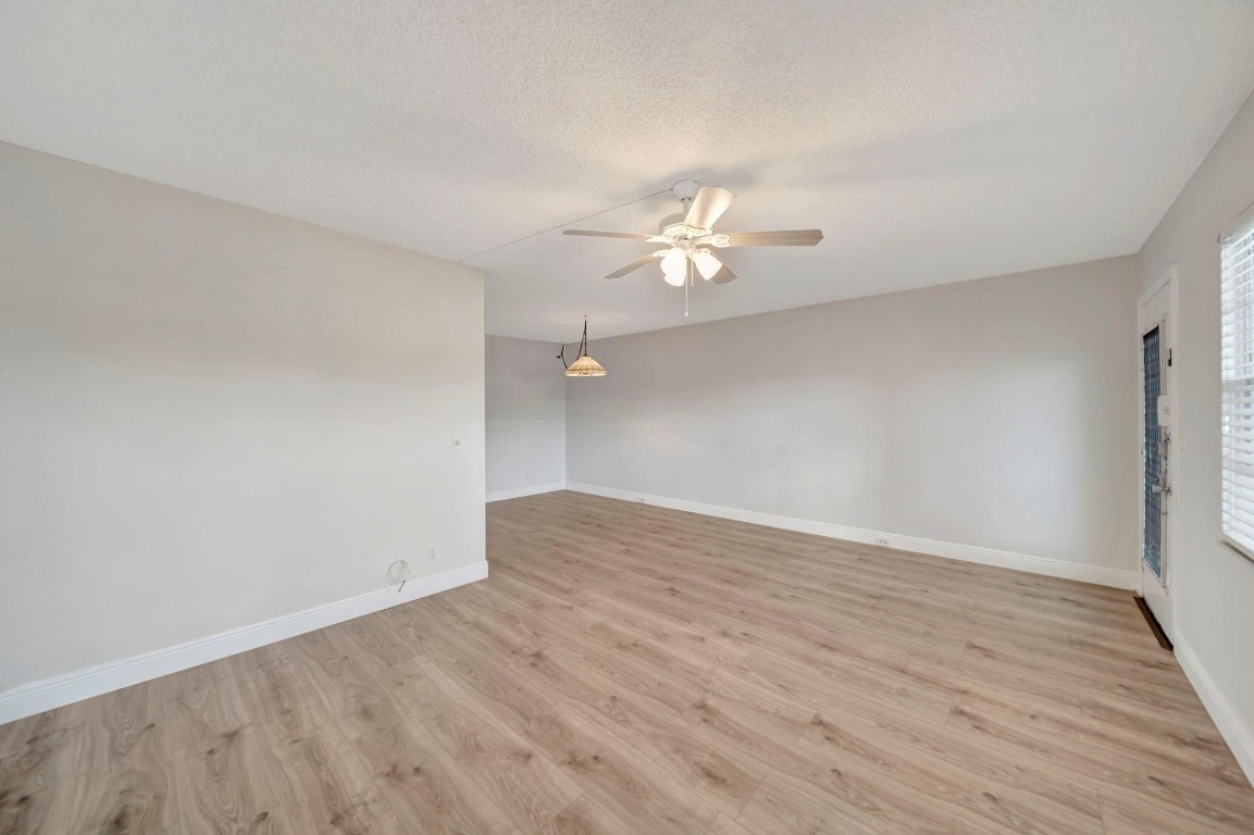 NEW HAMPTON - Residential