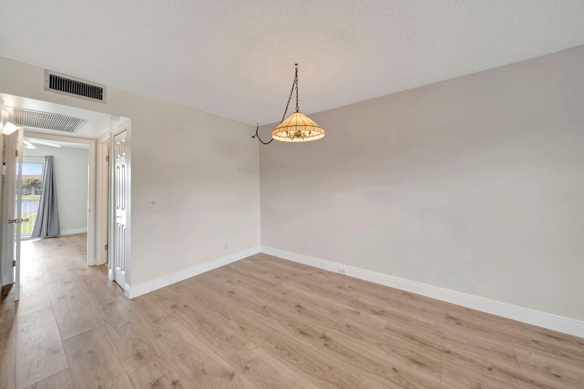 NEW HAMPTON - Residential