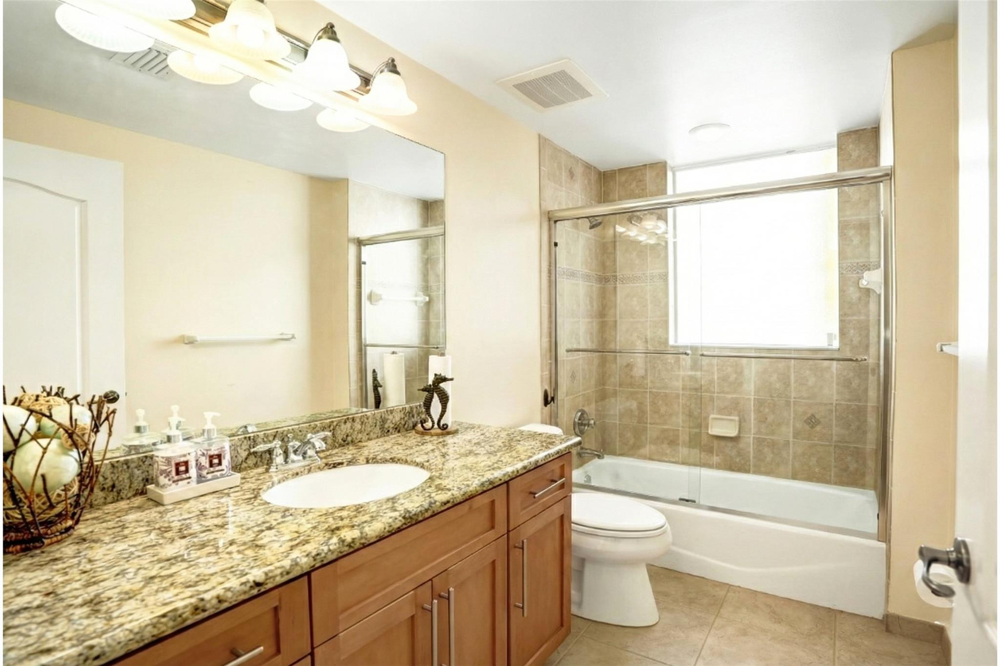 AQUAMARINE - Residential