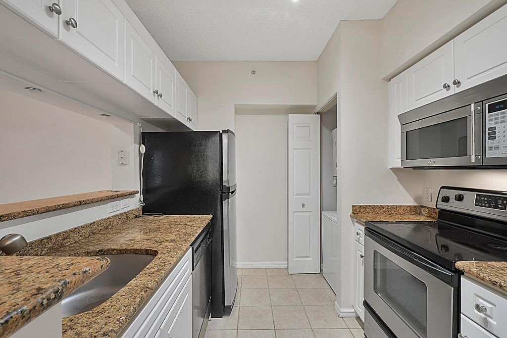 Photo of 3104 Tuscany Way #3104, Boynton Beach, FL 33435 (MLS # R11074498)