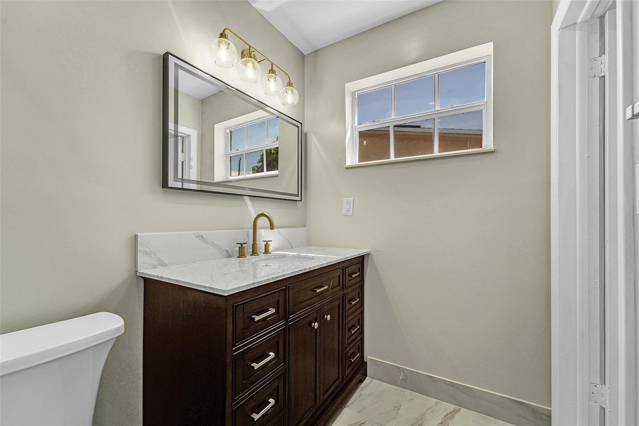 MIRAMAR PARK FOURTH ADD - Residential Lease