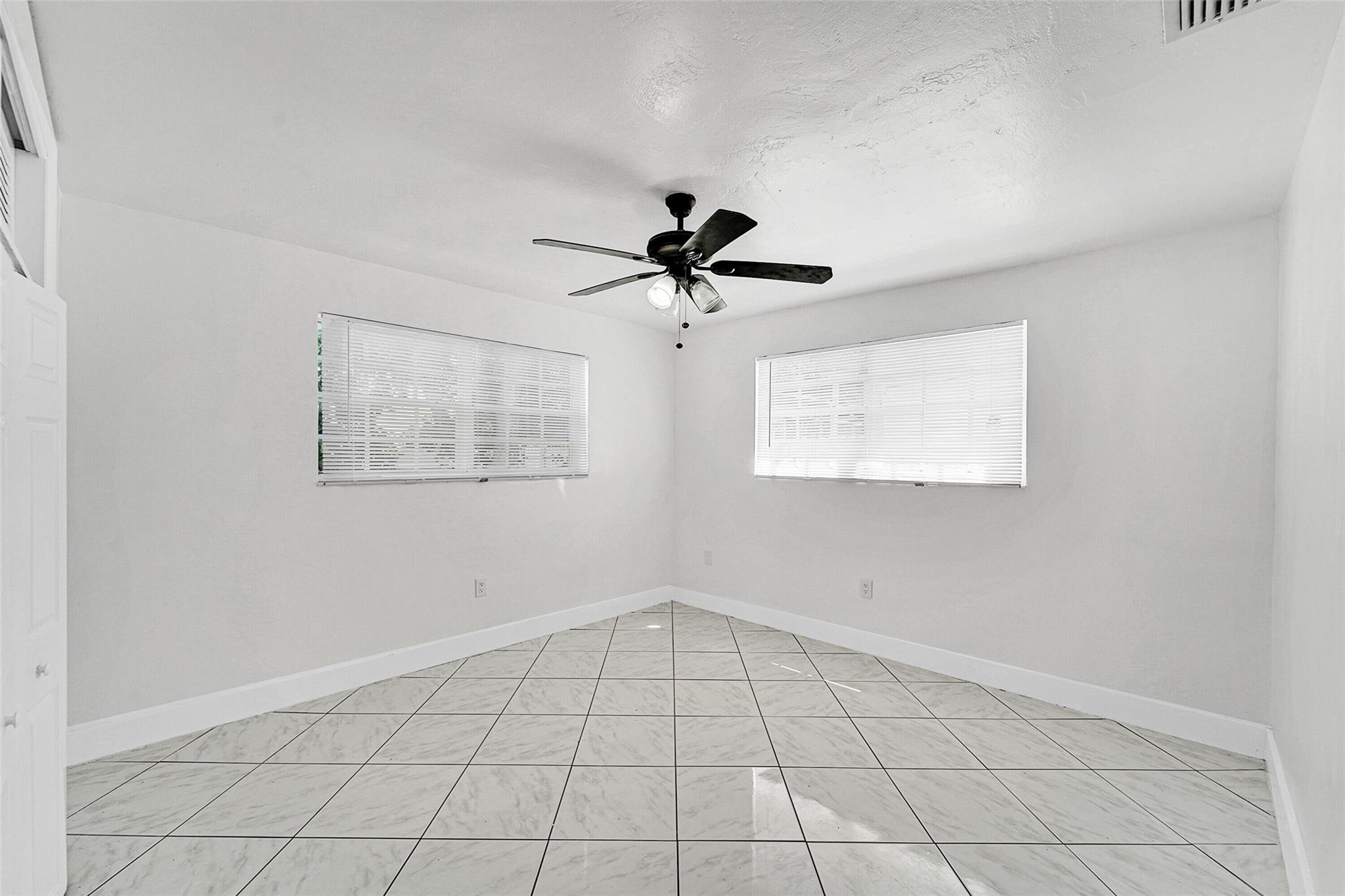 MIRAMAR PARK FOURTH ADD - Residential Lease