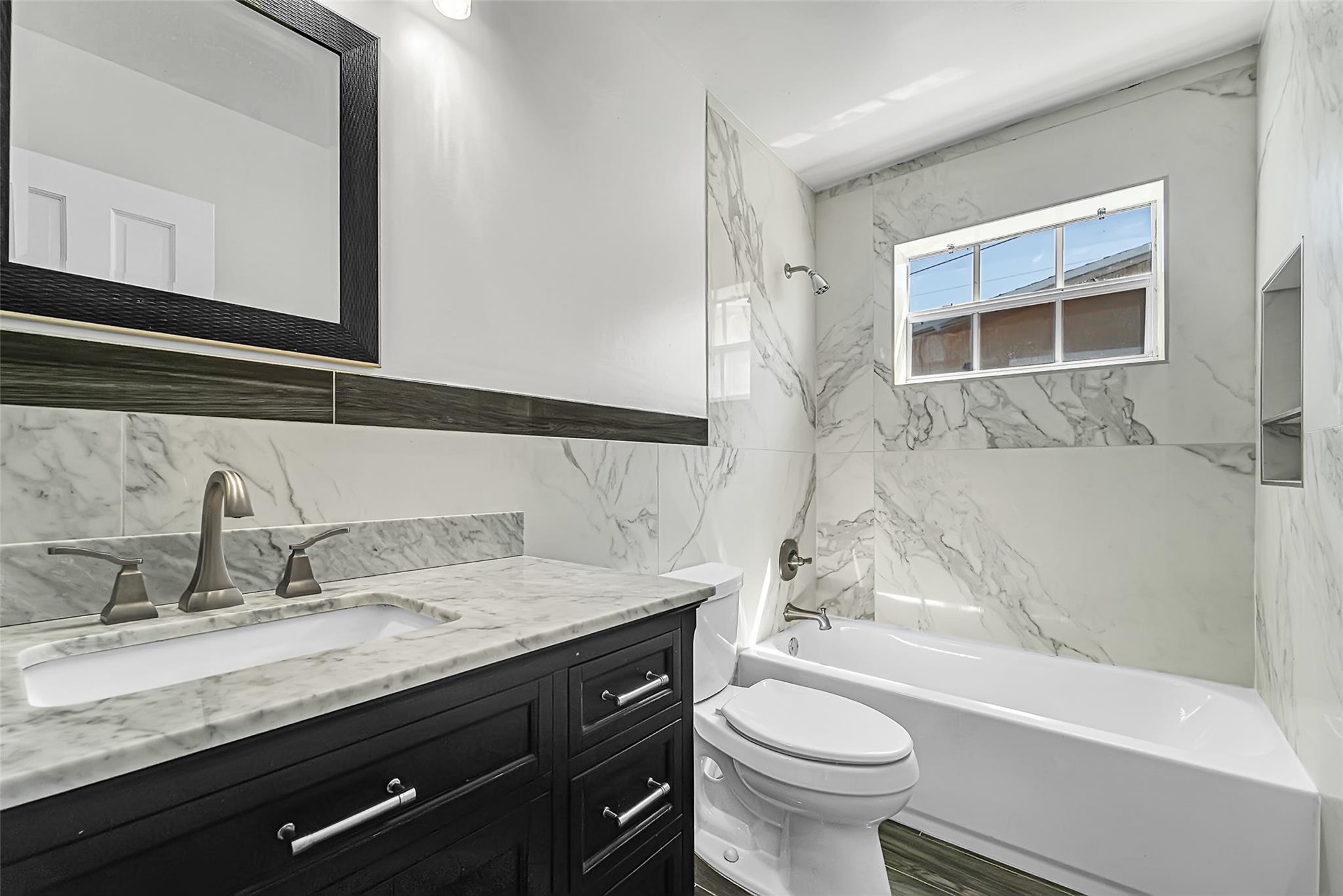 MIRAMAR PARK FOURTH ADD - Residential Lease