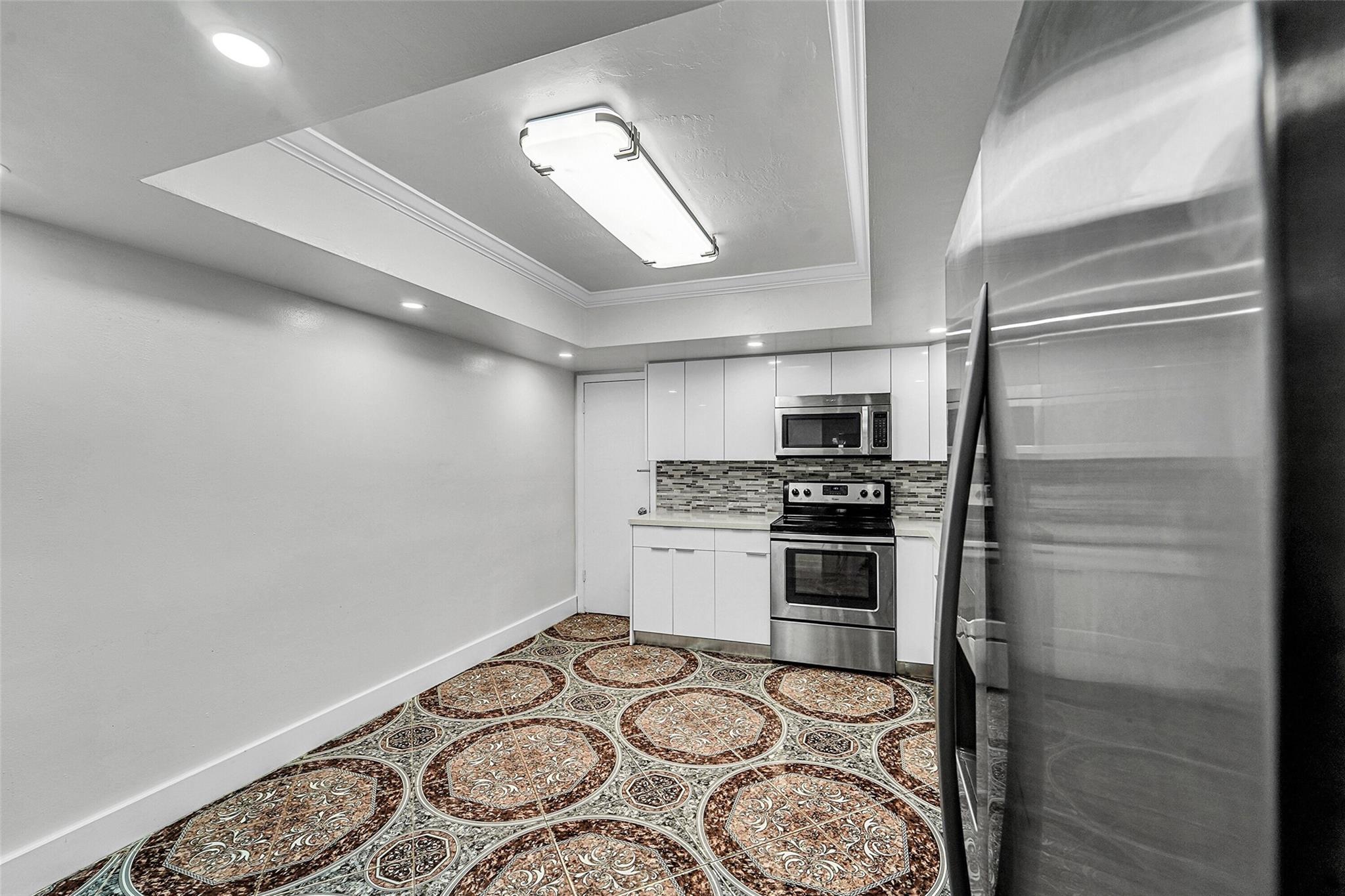 MIRAMAR PARK FOURTH ADD - Residential Lease