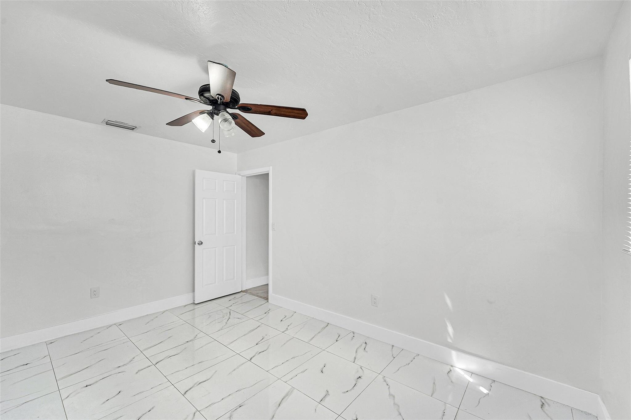 MIRAMAR PARK FOURTH ADD - Residential Lease