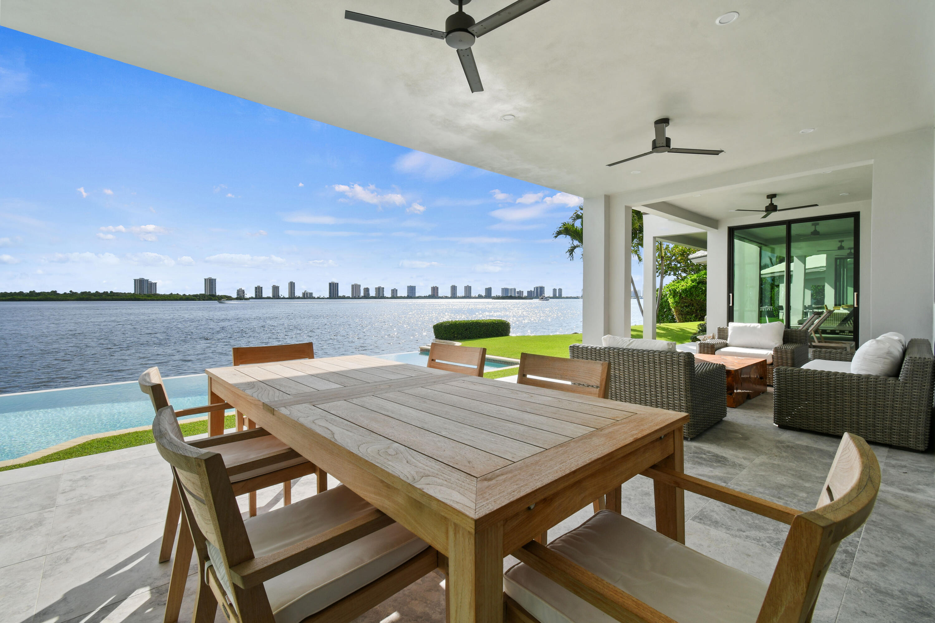 PALM BEACH LAKE WORTH ESTATES 2 - Residential